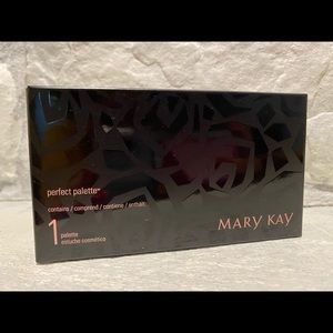 MK Perfect Palette NIB